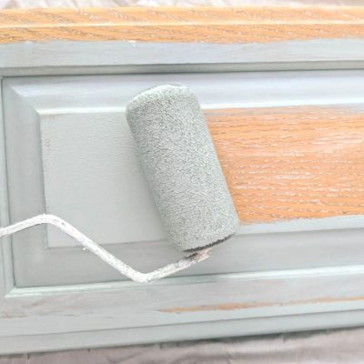 Ajtó mázolás hengerrel