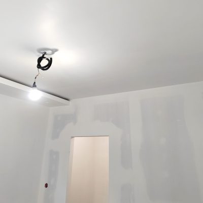 Fehér latex mennyezet gipszkartonon